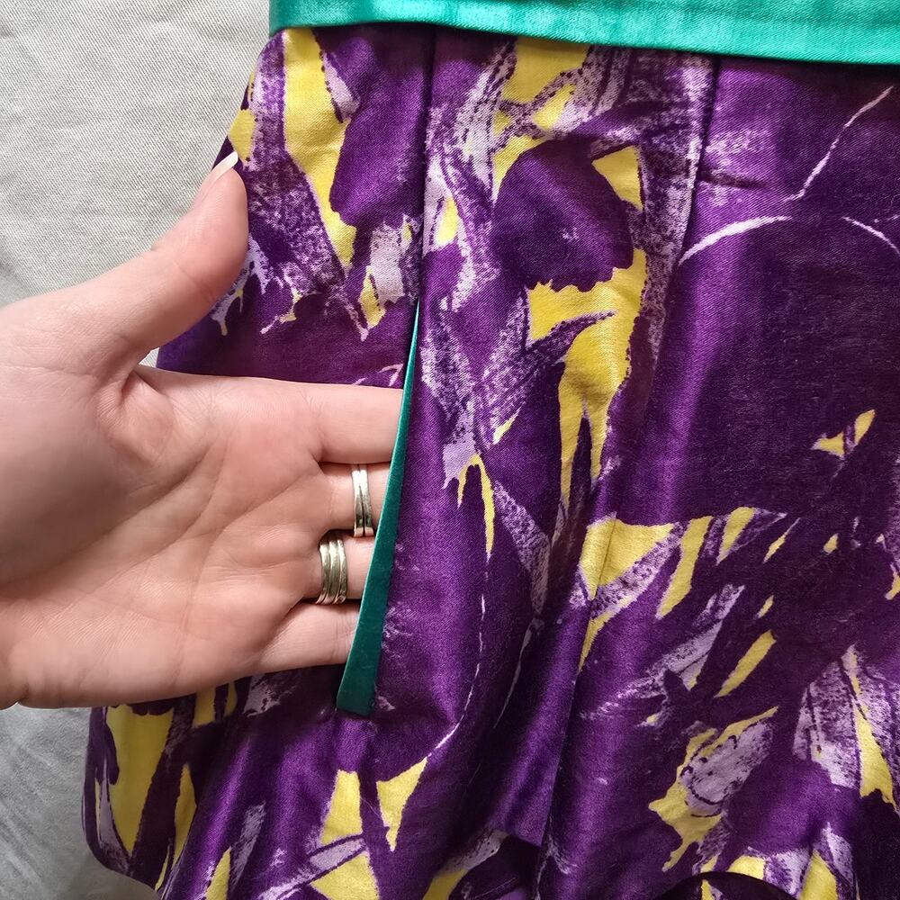 BCBGMaxazria Ultraviolet Strapless Tiered satin mini dress 6 green purple - Picture 5 of 13